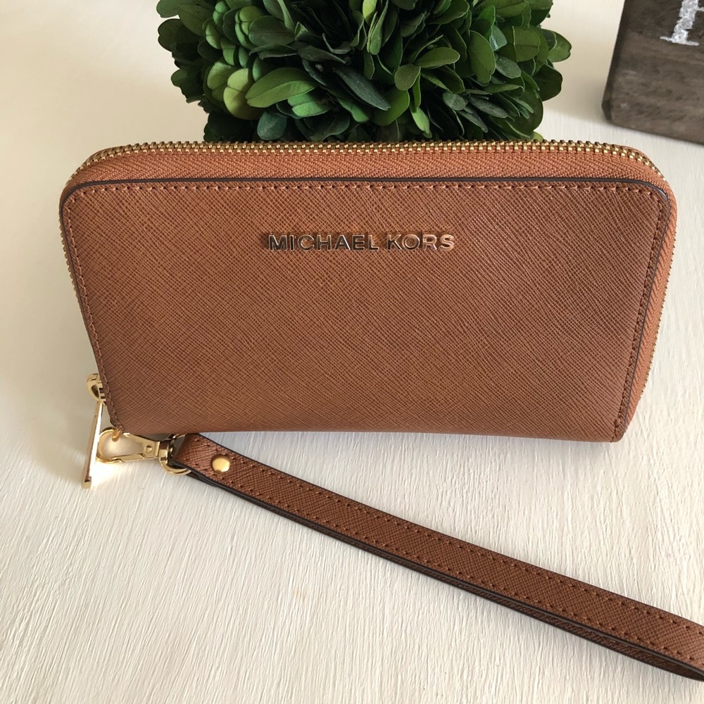 Michael Kors Large Jet Set Flat Phone Case Wallet